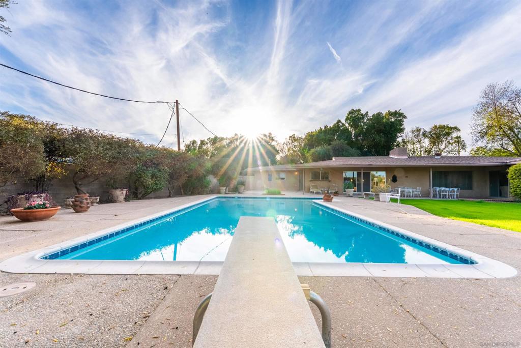 167 S Santa Rosa Ave Property Photo