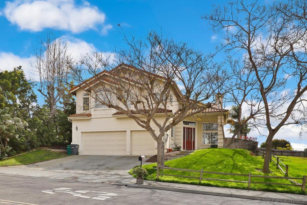 2543 Levante St Property Photo