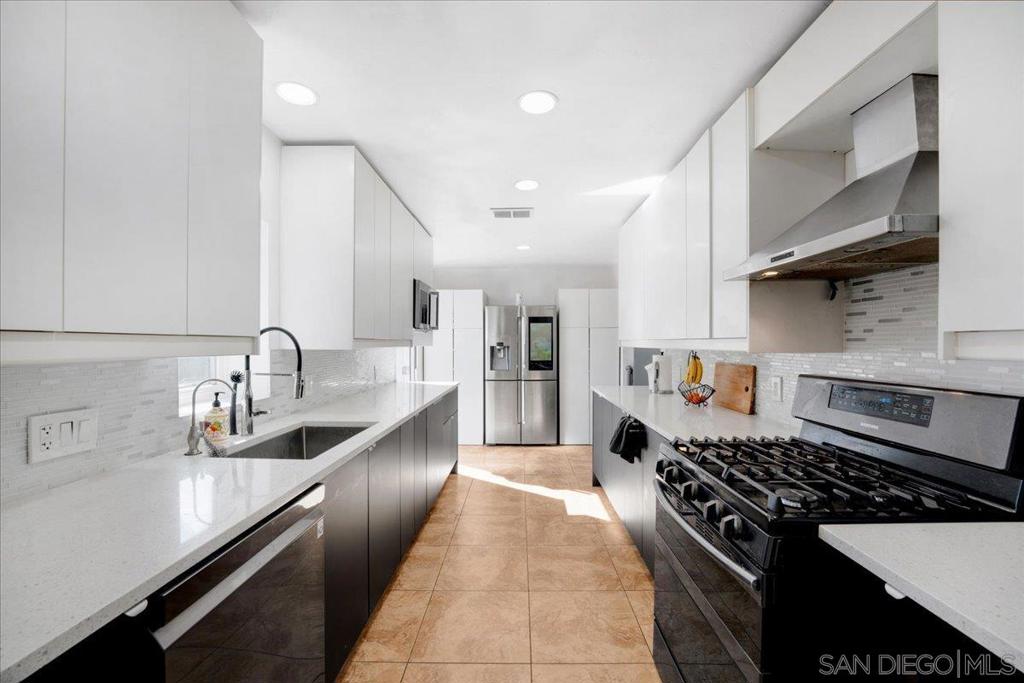 611 Prescott Ave Property Photo