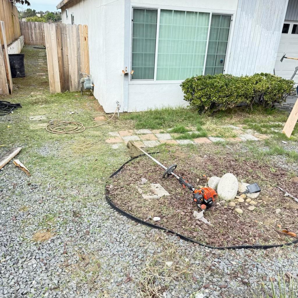 1046 Bartlett Property Photo 1