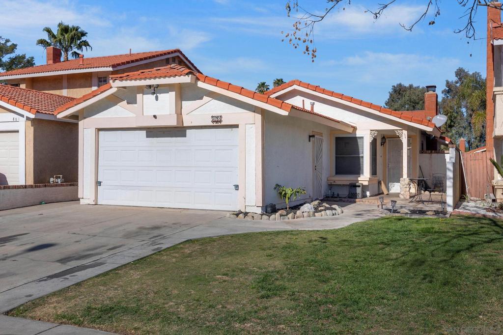 795 Santa Fe Ln Property Photo
