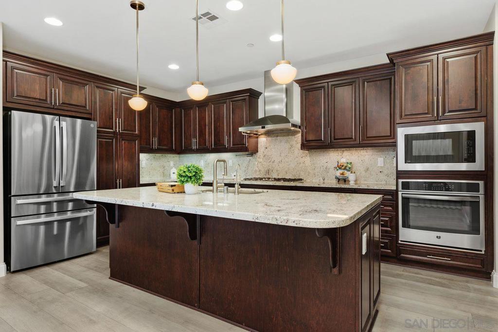13591 Dondero Place Property Photo