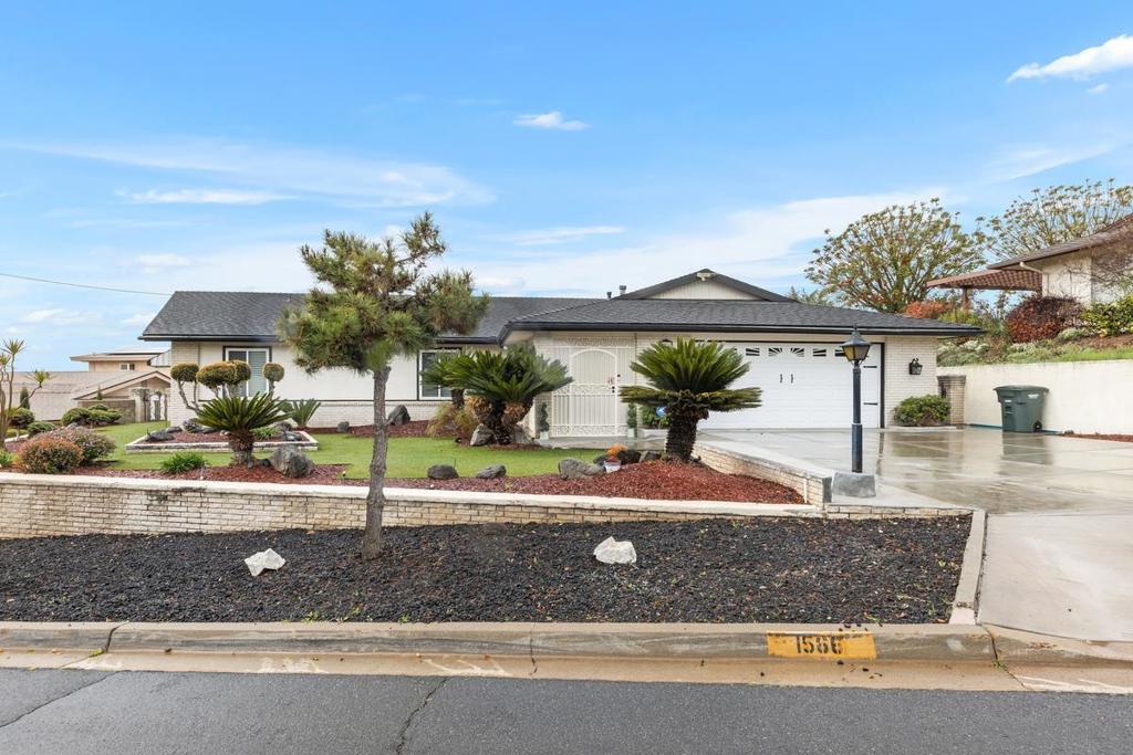 1566 Via Elisa Drive Property Photo