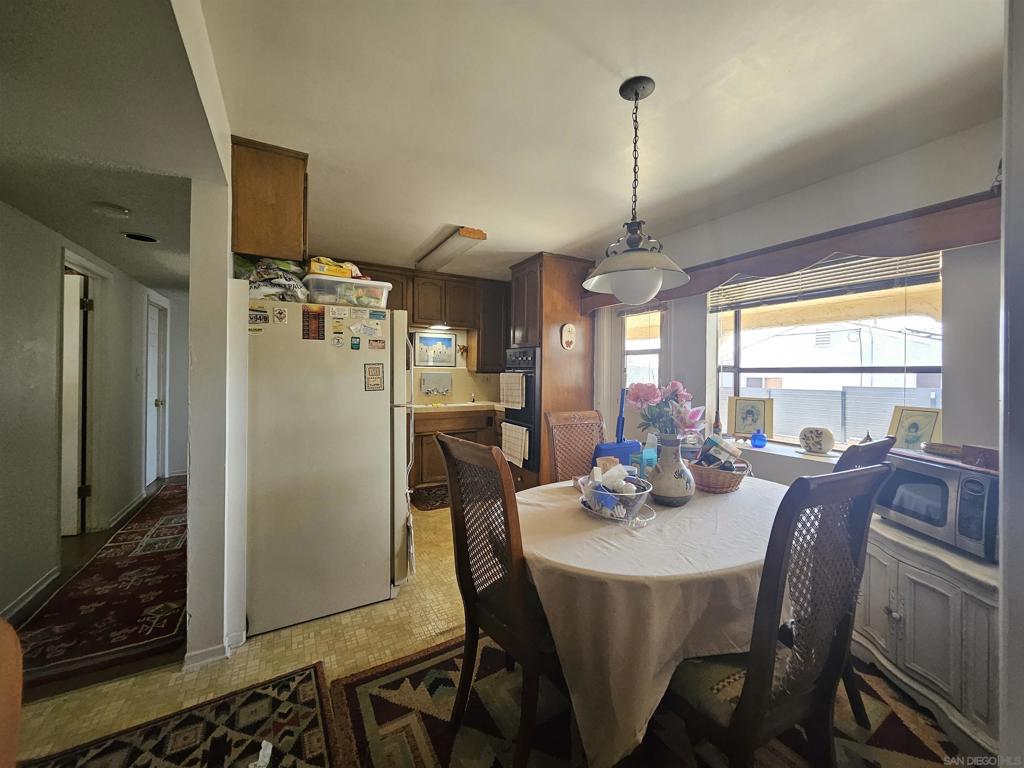 1561 65 Evergreen St Property Photo 5