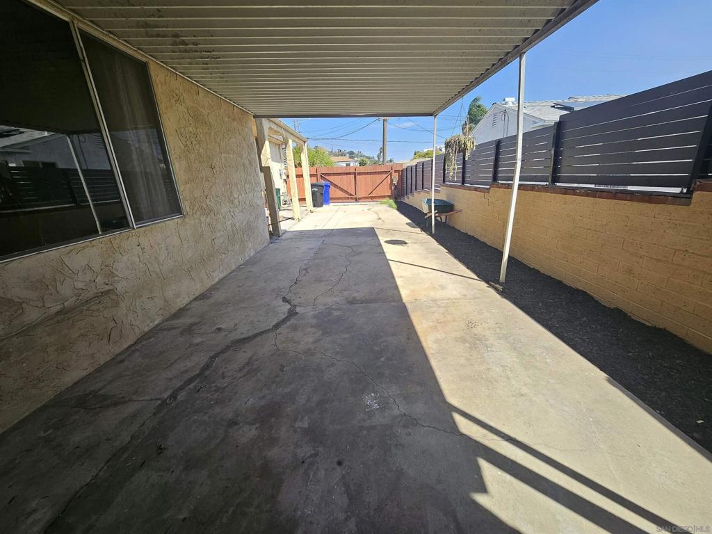 1561 65 Evergreen St Property Photo 8