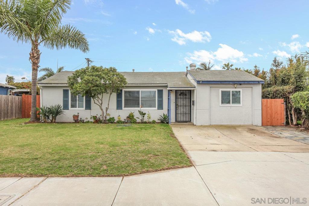 379 Evergreen Ave Property Photo