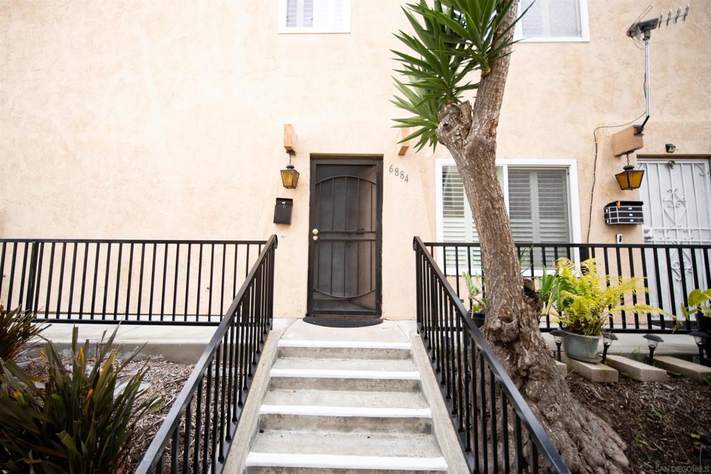 6884 Parkside Ave Property Photo