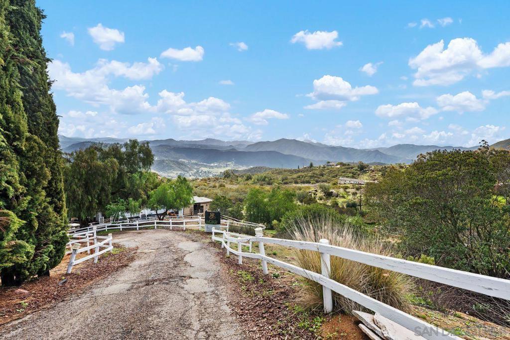 410 Woodland Ln Property Photo 6