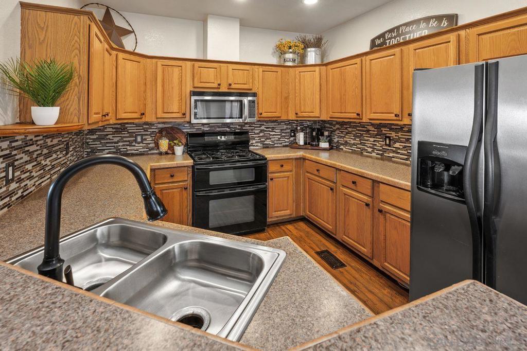 410 Woodland Ln Property Photo 32