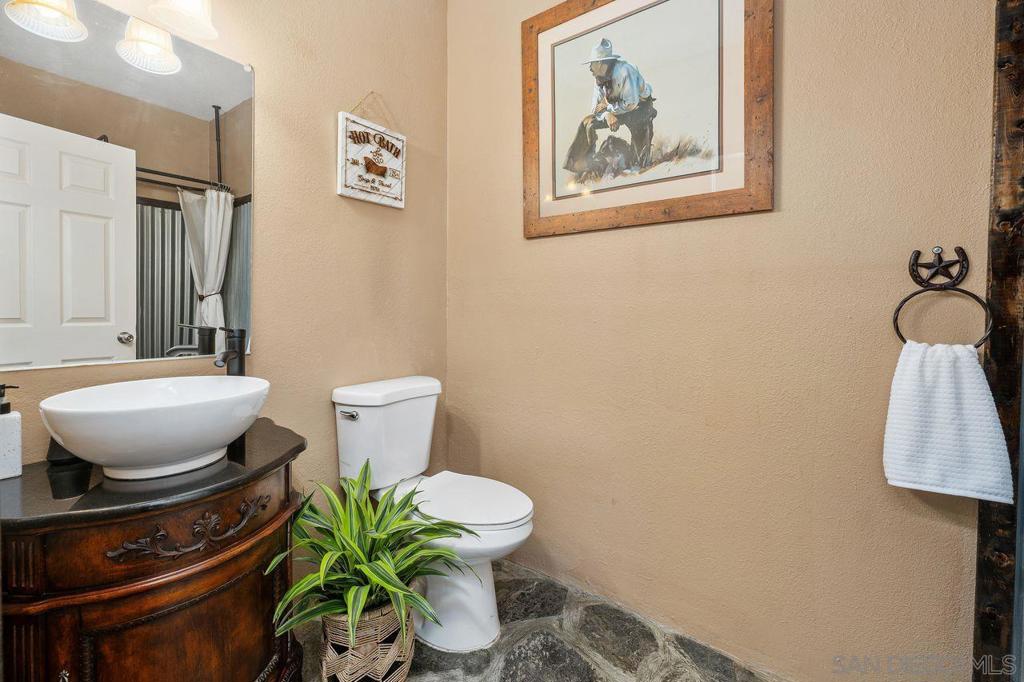 410 Woodland Ln Property Photo 36