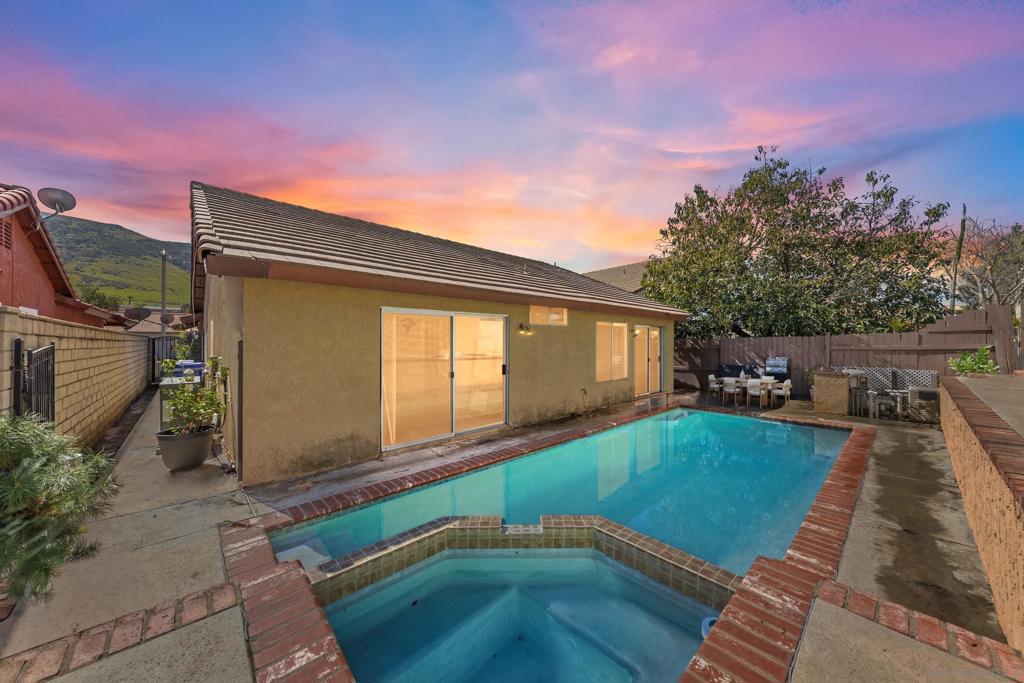 14444 Hillcrest Property Photo 1