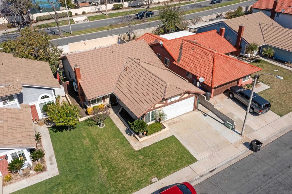 14444 Hillcrest Property Photo 4