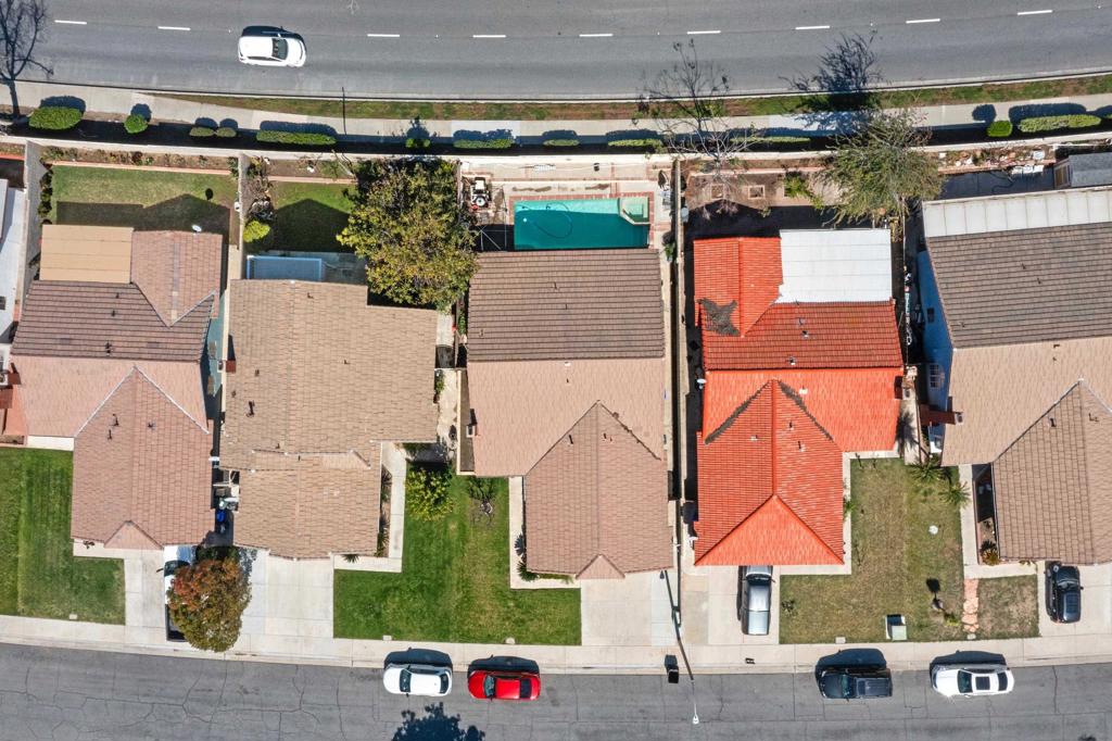14444 Hillcrest Property Photo 5