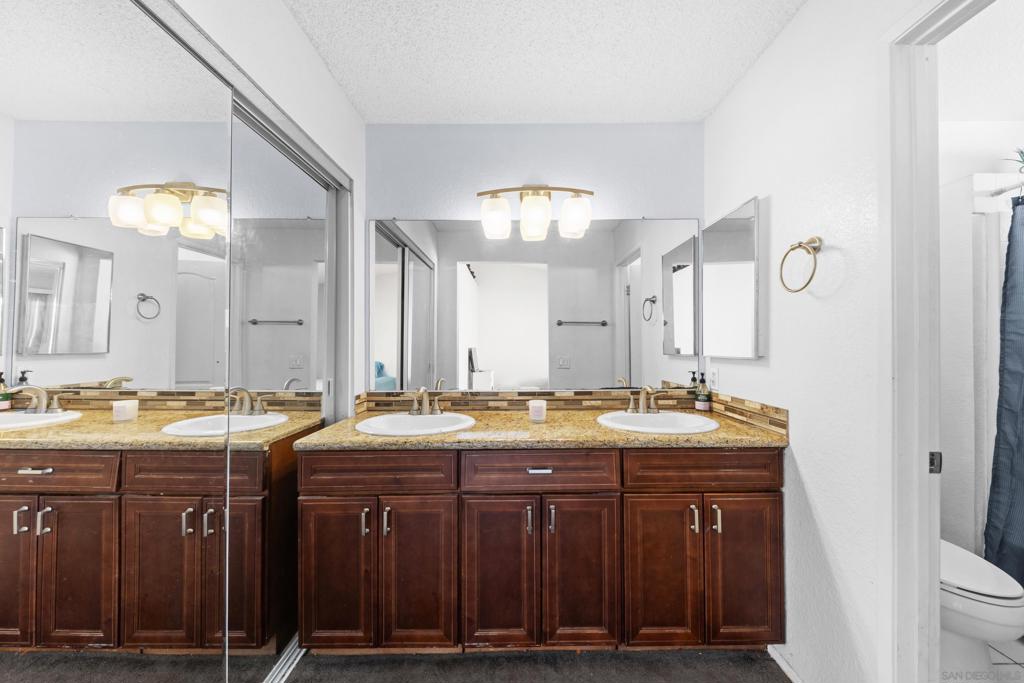 14444 Hillcrest Property Photo 15
