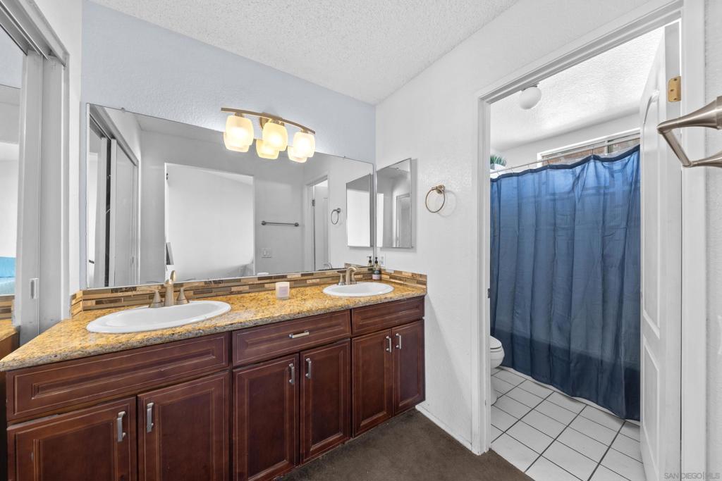 14444 Hillcrest Property Photo 16