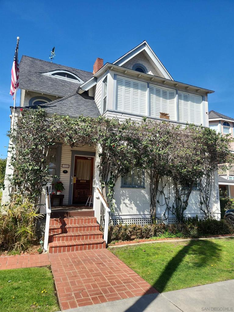 1022 Park Place Property Photo