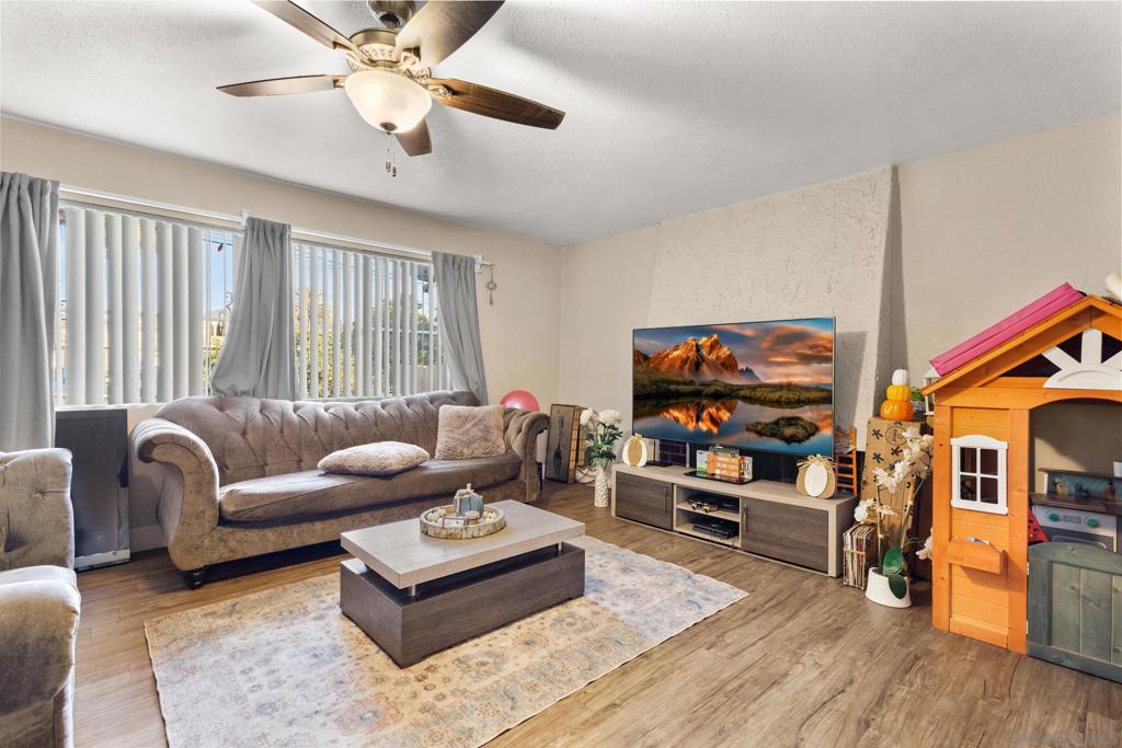 9215 San Francisco St Property Photo