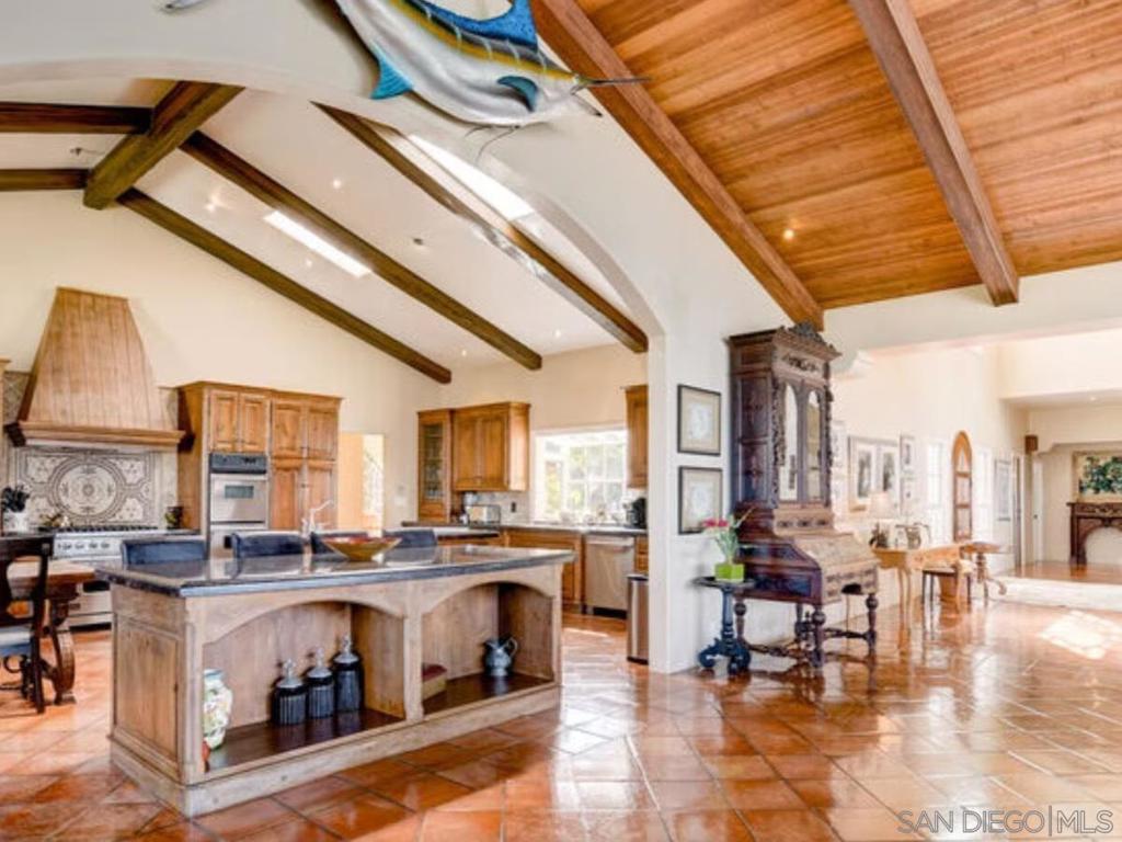 7390 Mar Property Photo 14