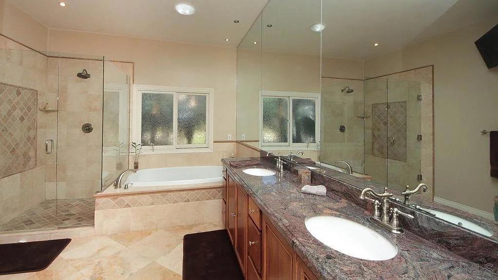 7390 Mar Property Photo 29