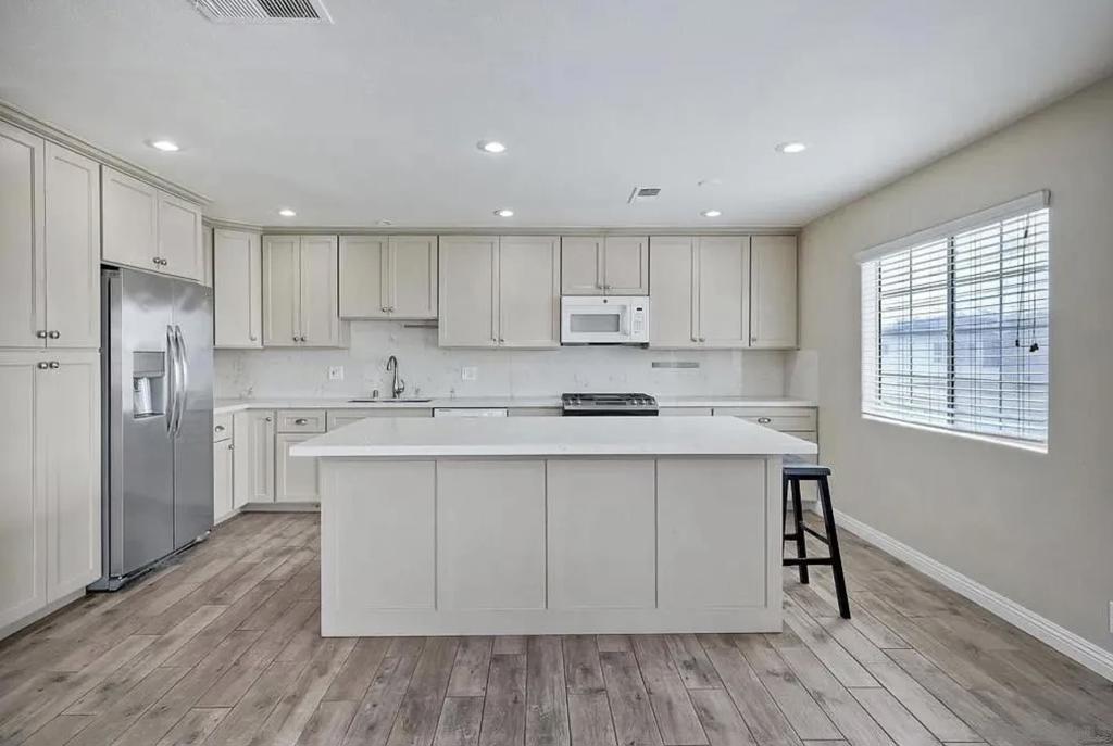 171 Elkwood Ave Property Photo