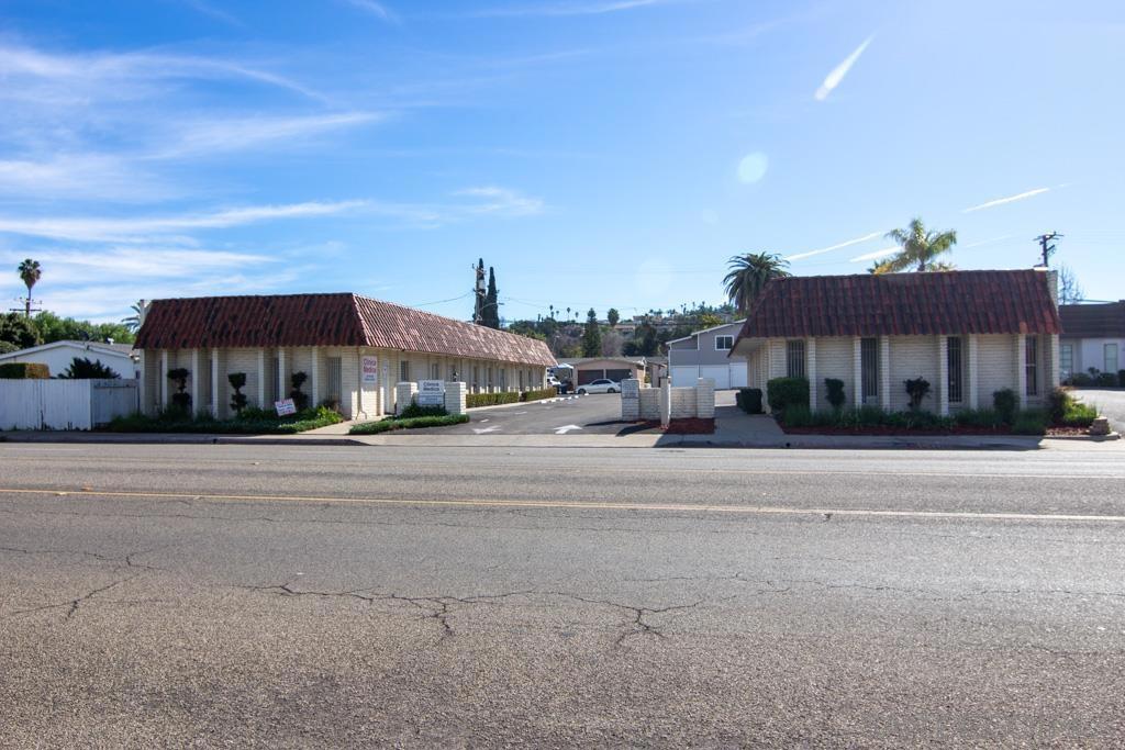 1027 E Grand Ave Property Photo