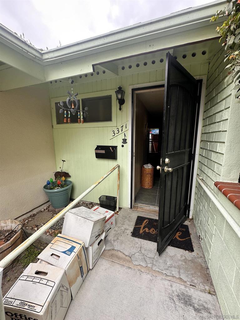 3371 Rossmoor Way Property Photo 1