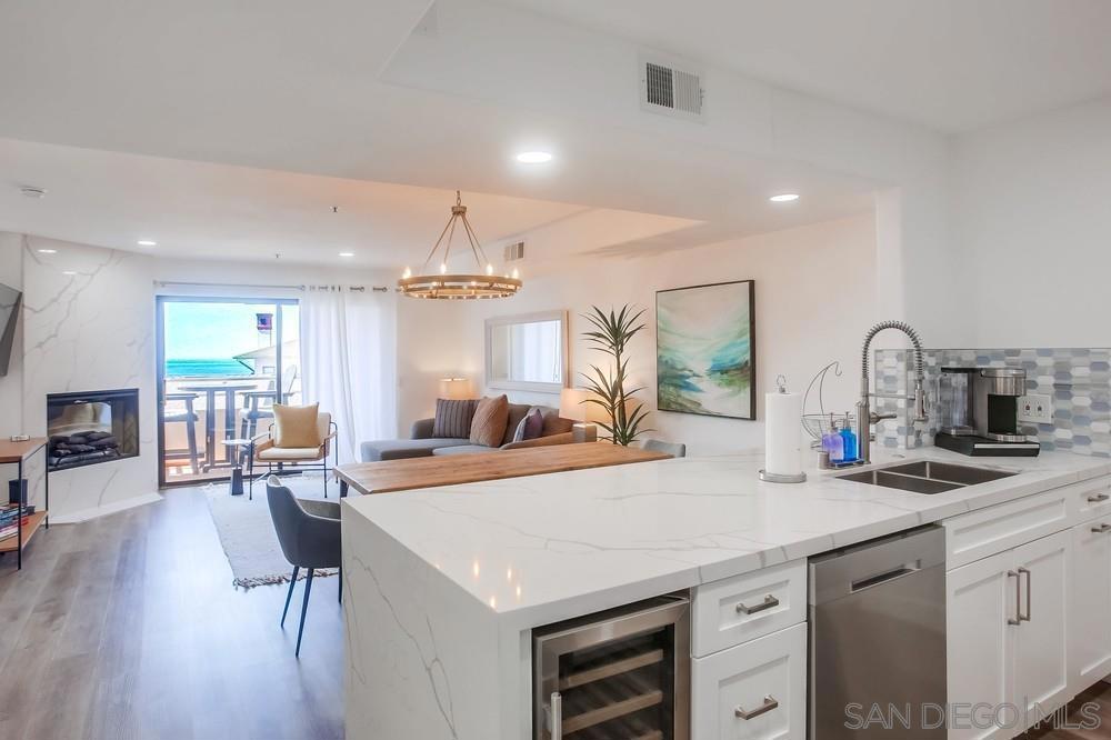 5726 La Jolla Blvd 201 Property Photo