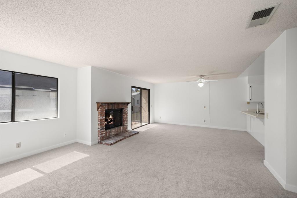 583 Portsmouth Dr D Property Photo