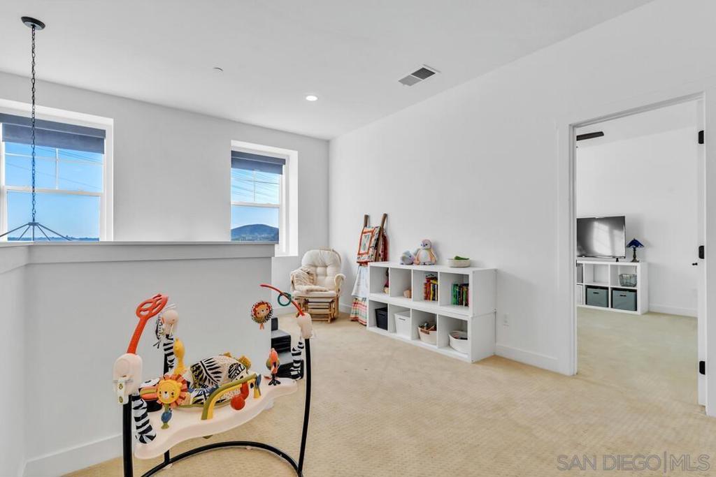 10224 Noble Way Property Photo 30