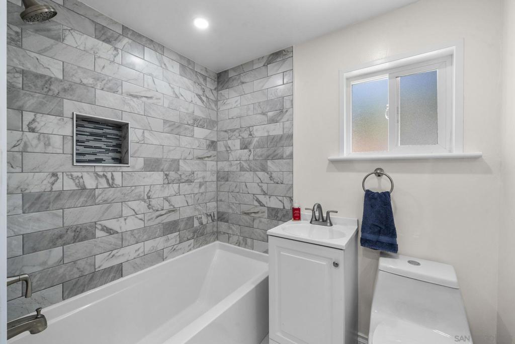 1725 35 Edgemont St Property Photo 14