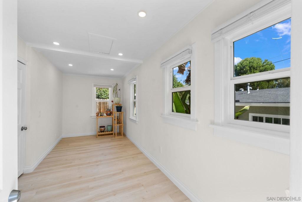 1725 35 Edgemont St Property Photo 15