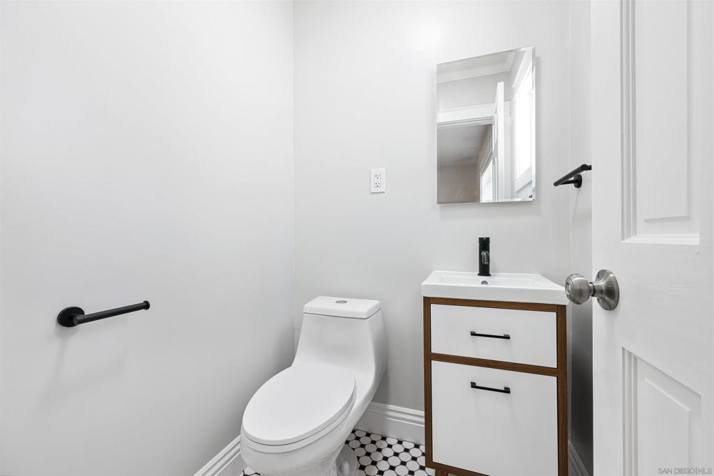 1725 35 Edgemont St Property Photo 55