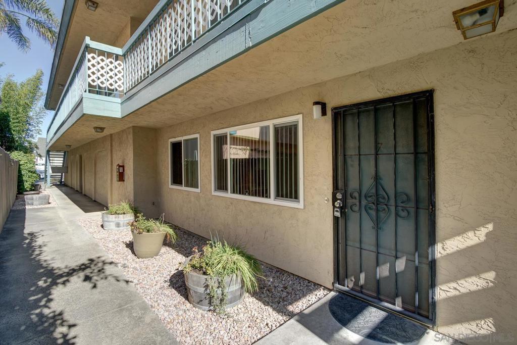 4562 Hamilton St. Property Photo 4