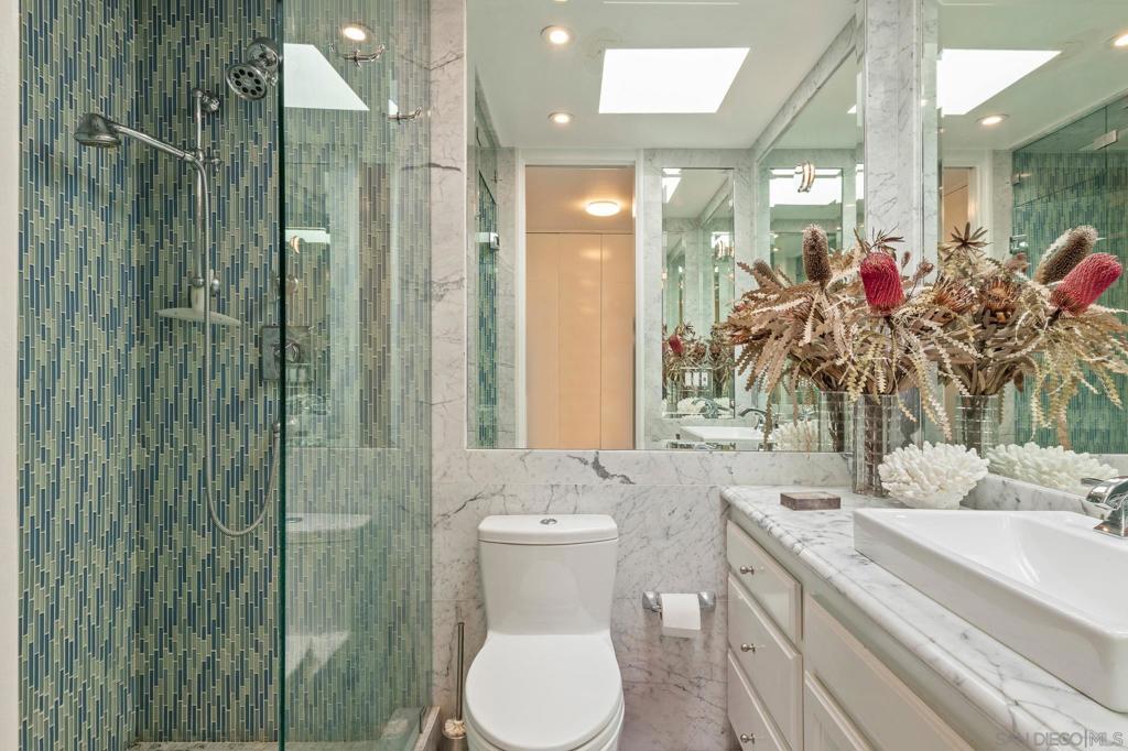 6455 La Jolla Blvd. 308 Property Photo 8