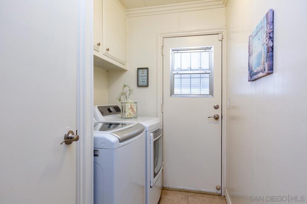 2280 E Valley Parkway E 75 Property Photo 8
