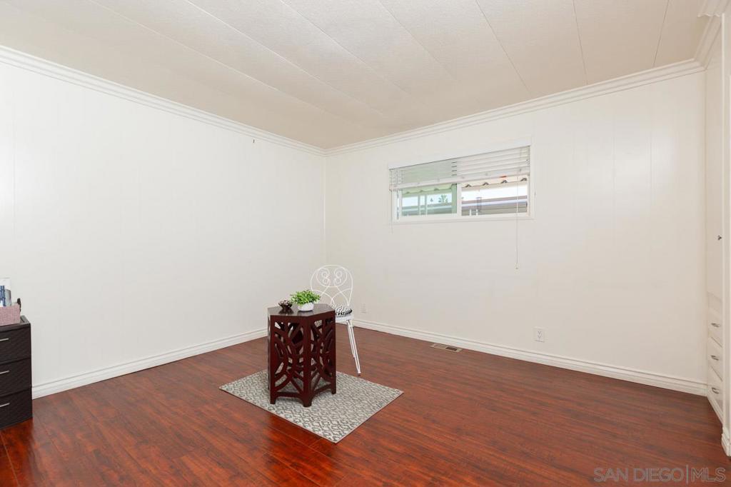 2280 E Valley Parkway E 75 Property Photo 10