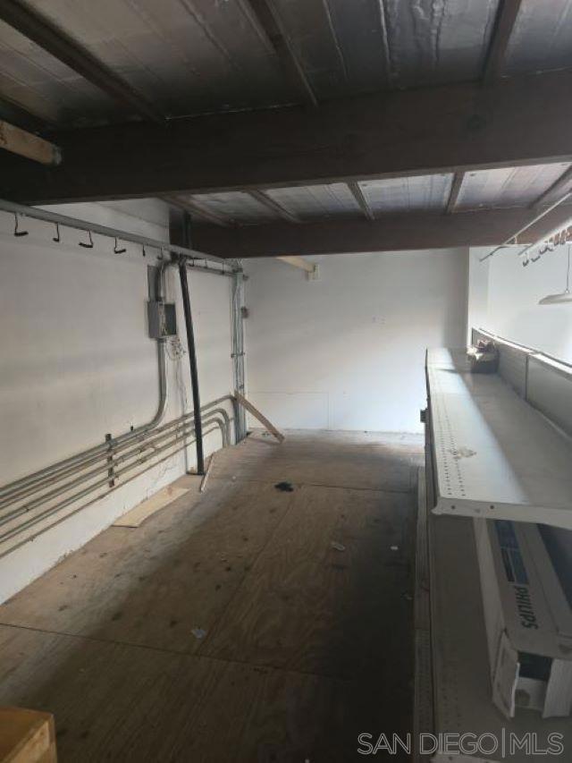 1805 Newton Ave Property Photo 5