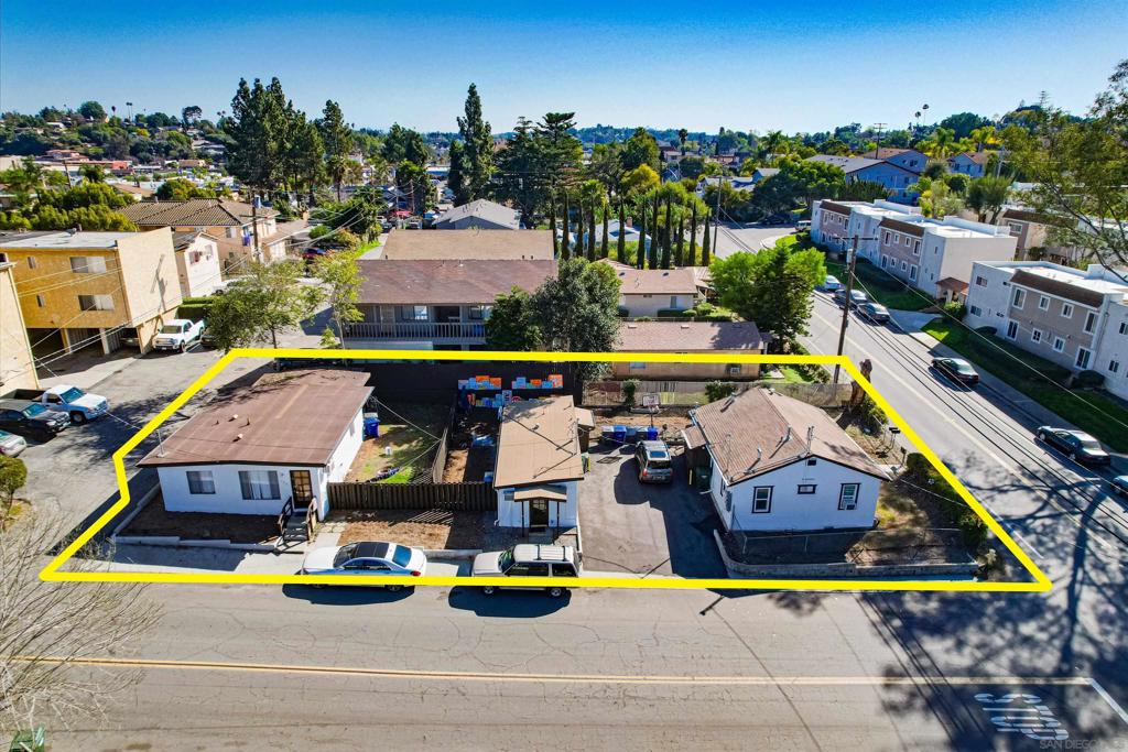 537 De Luz Road Property Photo 1