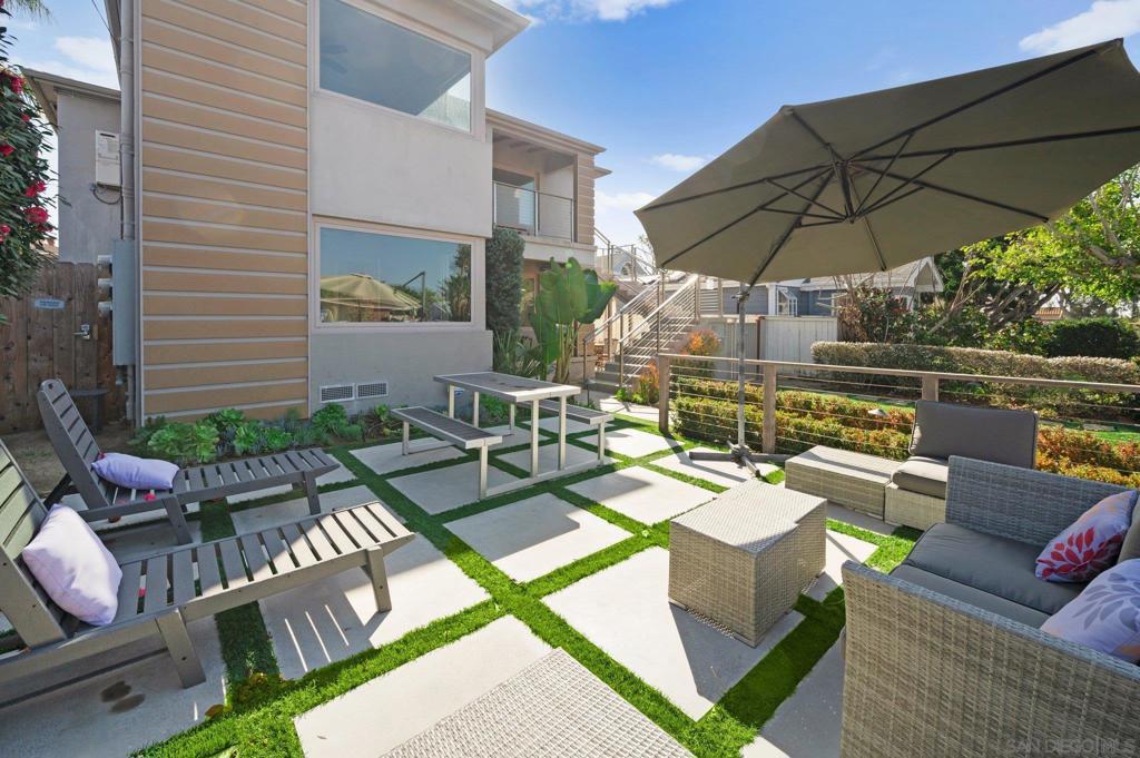 535 537 1/2 Fern Glen Property Photo 3