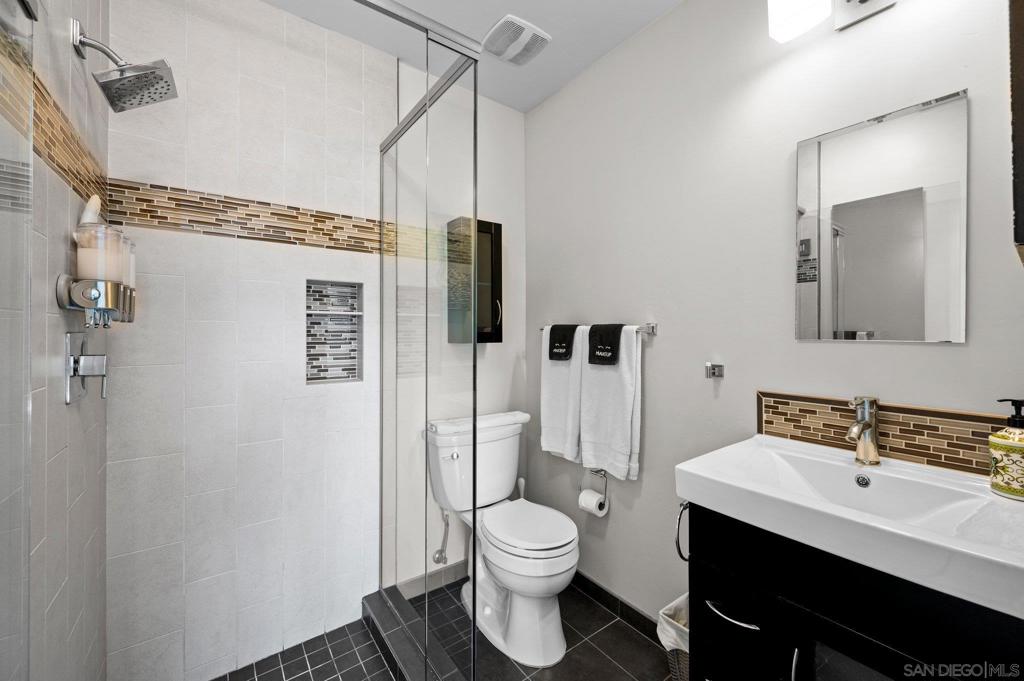 535 537 1/2 Fern Glen Property Photo 21