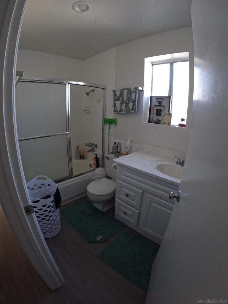 637 10th Street Property Photo 9