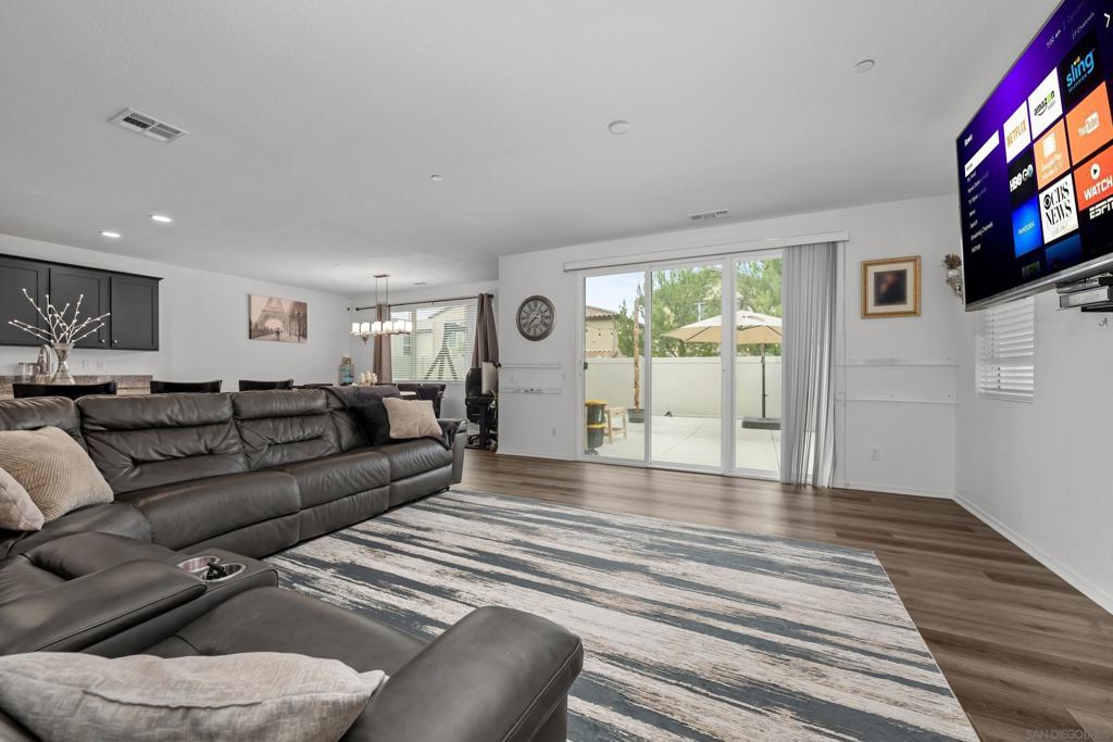 38512 Rosegate Pl Property Photo 5