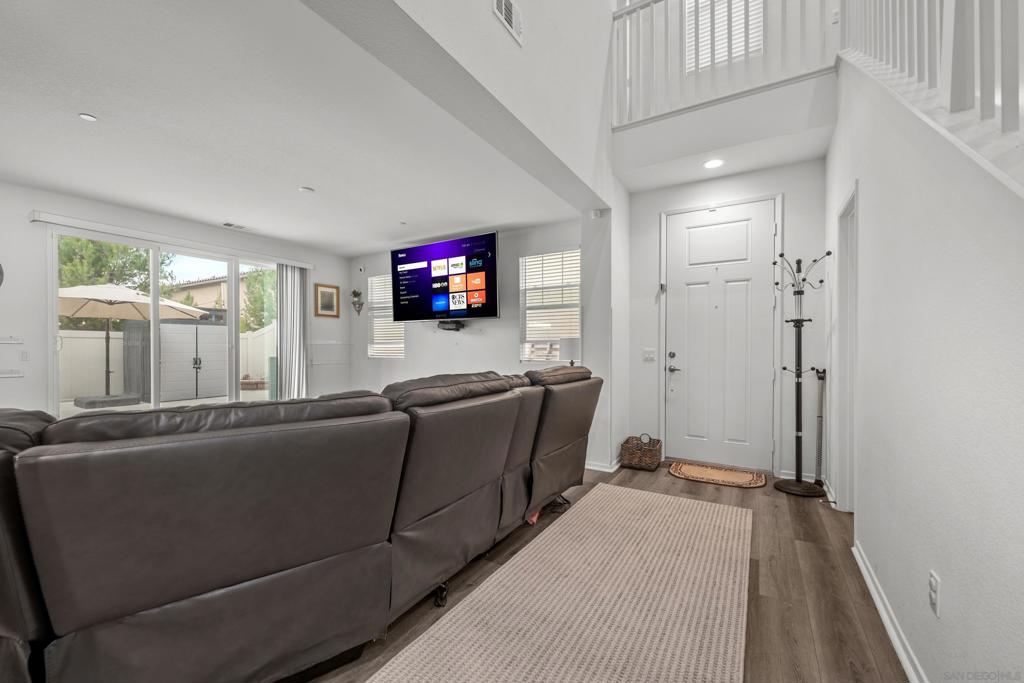 38512 Rosegate Pl Property Photo 7