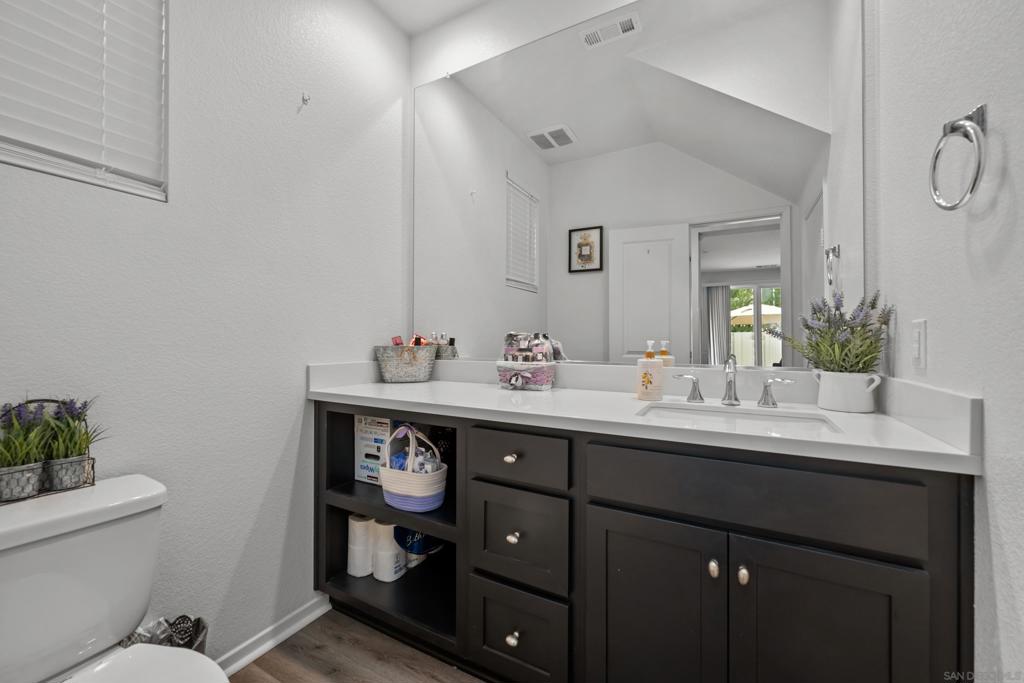38512 Rosegate Pl Property Photo 8