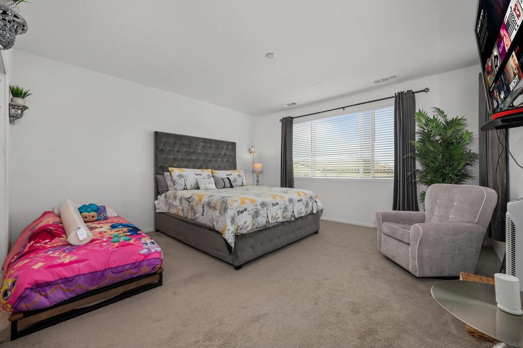 38512 Rosegate Pl Property Photo 22