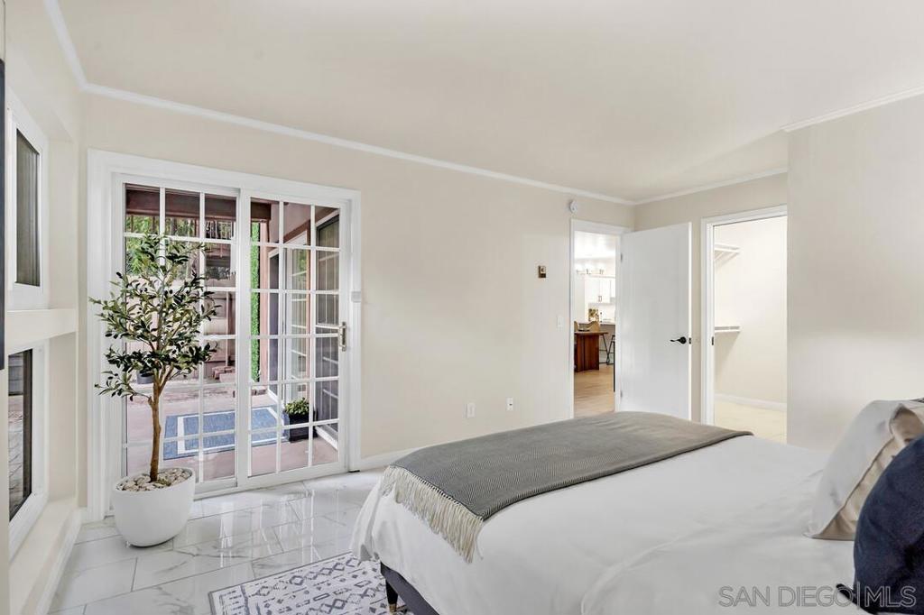 2600 Torrey Pines Rd B17 Property Photo 15