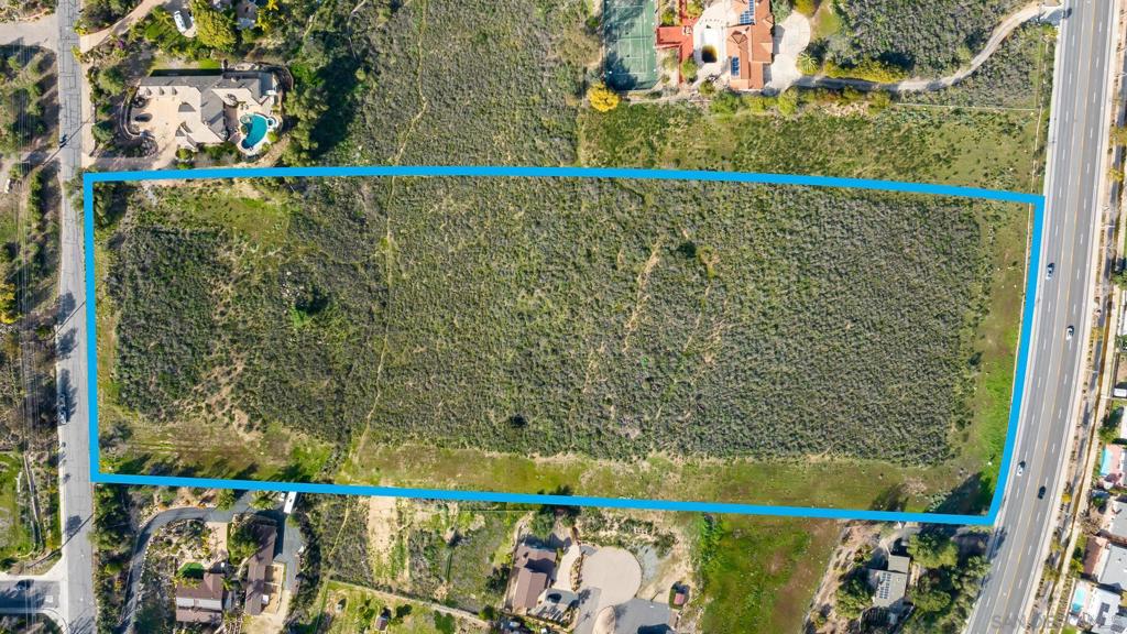 La Manda Dr Property Photo 4