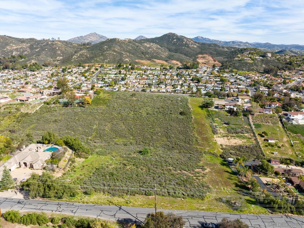 La Manda Dr Property Photo 6