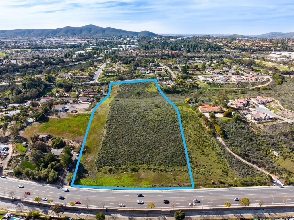 La Manda Dr Property Photo 10