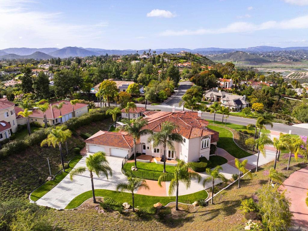13421 Old Winery Road Property Photo 3